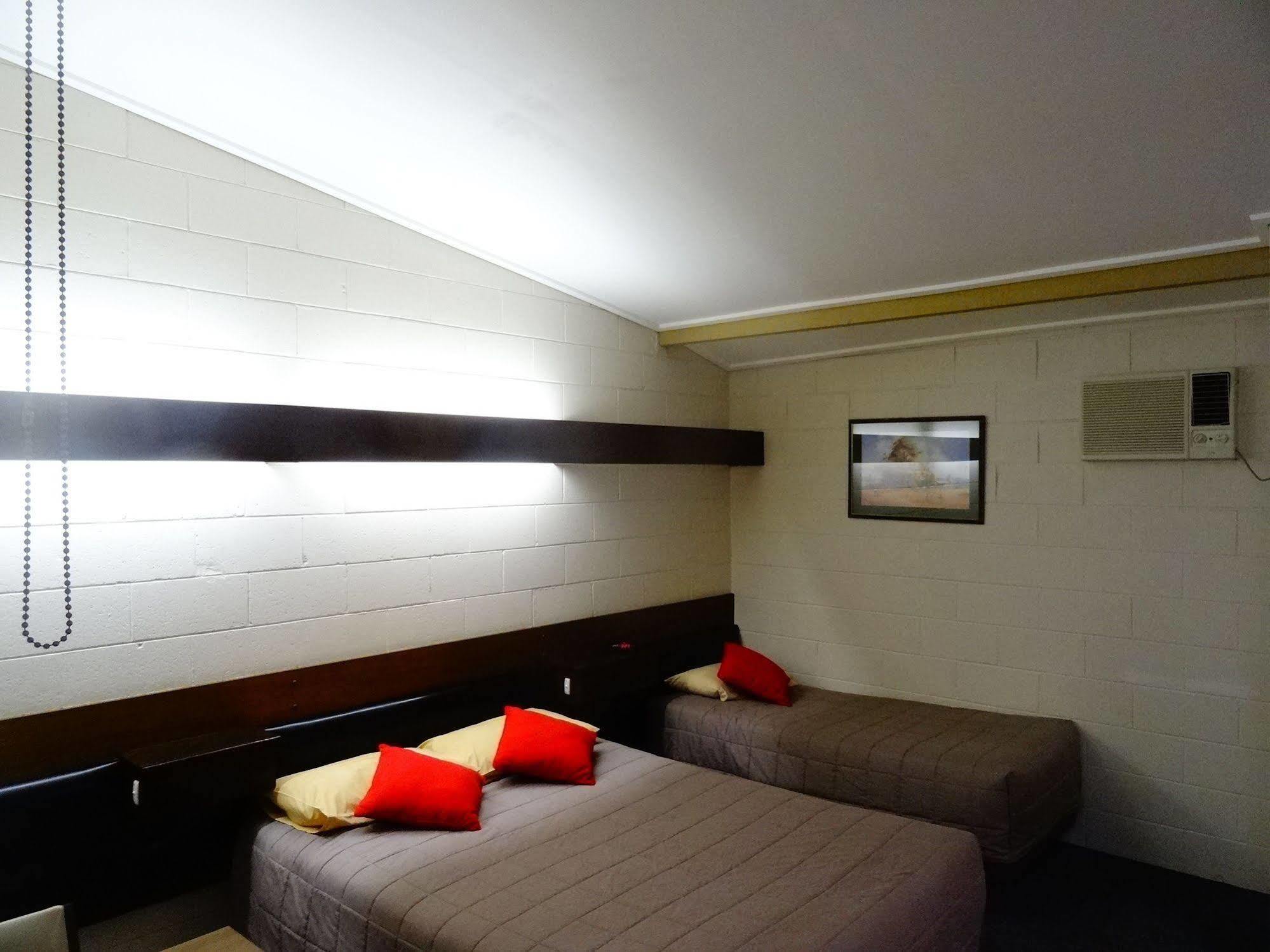 Coal Creek Motel Korumburra Eksteriør billede